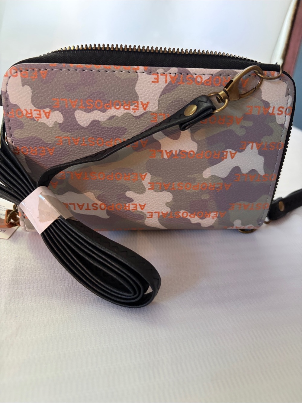 Aeropostale Gray Camo Zip-Around Wallet with Orange Logo 7”x 4” NWT - Picture 2 of 3
